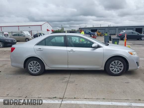 2012 Toyota Camry LE с VIN 4T1BF1FK0CU012051, выставлен на аукционе IAAI как лот 43401191 с пробегом 200 698 миль миль и . История ставок и продаж доступна на DreamBid. Изображение 13.