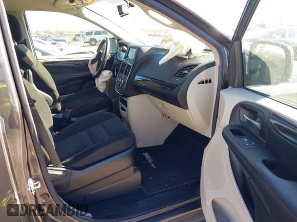 ✅ 2017 Dodge Grand Caravan SE Plus • VIN: 2C4RDGBG5HR835057 • Lot: 43533116. Wystawiony na IAAI z przebiegiem 59 769 mil. Bezpłatny archiwum sprzedaży aukcyjnych z USA i szczegółowy raport historii pojazdu na DreamBid. Zdjęcie 5.