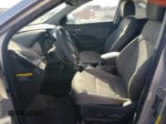 ✅ 2018 Hyundai Santa Fe 2.4L • VIN: 5XYZU3LB4JG554387 • Лот: 62936593. Опубликован ранее на Copart с пробегом Не указан. Бесплатный доступ к архиву аукционных продаж из США и подробный отчёт об истории автомобиля на DreamBid. Изображение 7.