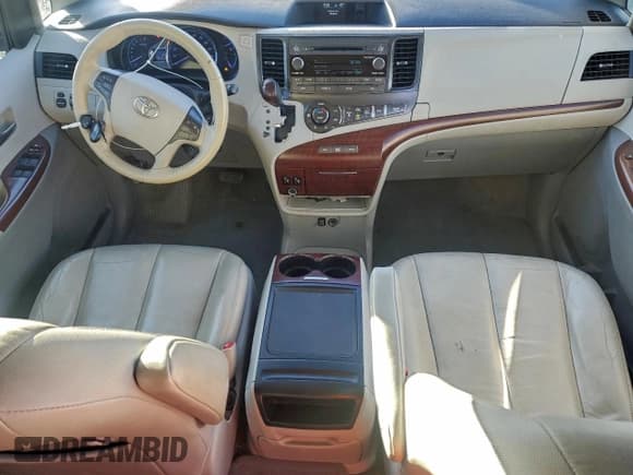 ✅ 2014 Toyota Sienna XLE • VIN: 5TDYK3DC9ES442492 • Lot: 96102275. Listed on Copart with 163,640 mi. Free auction sales archive from the USA and detailed vehicle history report at DreamBid. Image 8.