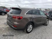 ✅ 2019 Kia Sorento S • VIN: 5XYPG4A58KG580039 • Лот: 85166055. Опубликован ранее на Copart с пробегом 39 581 миль. Бесплатный доступ к архиву аукционных продаж из США и подробный отчёт об истории автомобиля на DreamBid. Изображение 3.