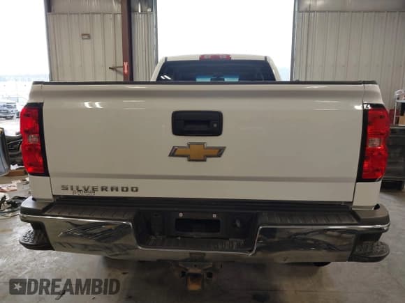 ✅ 2017 Chevrolet Silverado 2500HD Work Truck • VIN: 1GC2KUEGXHZ251227 • Lot: 42331950. Wystawiony na IAAI z przebiegiem 160 592 mil. Bezpłatny archiwum sprzedaży aukcyjnych z USA i szczegółowy raport historii pojazdu na DreamBid. Zdjęcie 17.