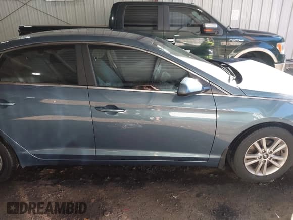 ✅ 2015 Hyundai Sonata SE • VIN: 5NPE24AF0FH222284 • Lot: 43476100. Listed on IAAI with 112,491 mi. Free auction sales archive from the USA and detailed vehicle history report at DreamBid. Image 14.