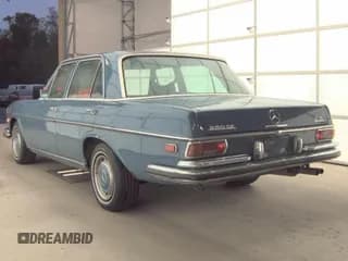 ✅ 1972 Mercedes-Benz 280 • VIN: XXX1086712015098 • Лот: 93092255. Опубликован ранее на Copart с пробегом 73 981 миль. Бесплатный доступ к архиву аукционных продаж из США и подробный отчёт об истории автомобиля на DreamBid. Изображение 3.