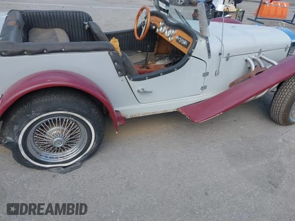 ✅ 1970 Volkswagen Beetle • VIN: 00000001102499056 • Лот: 42994732. Опубликован ранее на IAAI с пробегом 90 803 миль. Бесплатный доступ к архиву аукционных продаж из США и подробный отчёт об истории автомобиля на DreamBid. Изображение 17.