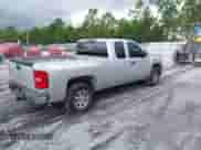 ✅ 2011 Chevrolet Silverado 1500 LS • VIN: 1GCRKREAXBZ241408 • Lot: 42569887. Wystawiony na IAAI z przebiegiem 177 499 mil mil. Skorzystaj z bezpłatnego archiwum sprzedaży aukcyjnych z USA i zobacz szczegółowy raport historii pojazdu na DreamBid. Zdjęcie 4.