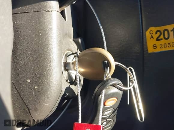 2005 Dodge Neon SXT z VIN 1B3ES56C15D107316, wystawiony jako IAAI lot #41862360 z przebiegiem 408 209 mil mil oraz . Historia ofert i sprzedaży dostępna na DreamBid. Obrazek 11.