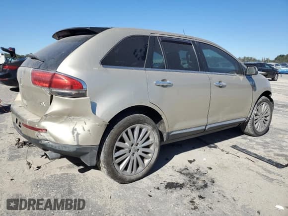 ✅ 2011 Lincoln MKX • VIN: 2LMDJ6JK7BBJ25676 • Lot: 92263005. Listed on Copart with 124,285 mi. Free auction sales archive from the USA and detailed vehicle history report at DreamBid. Image 3.