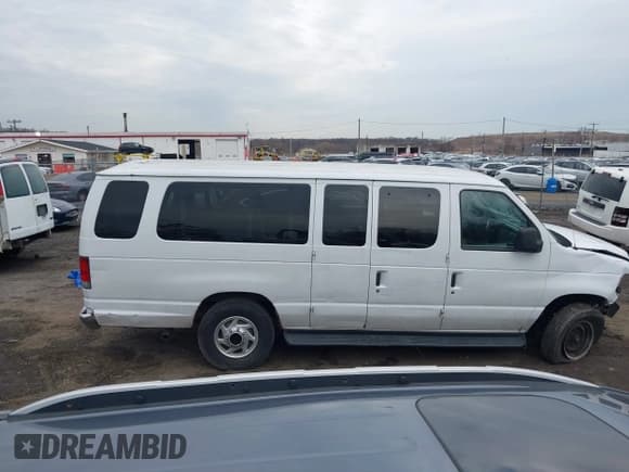 ✅ 2013 Ford Econoline Passenger XL • VIN: 1FBSS3BL0DDA90801 • Lot: 41599448. Wystawiony na IAAI z przebiegiem 234 881 mil. Bezpłatny archiwum sprzedaży aukcyjnych z USA i szczegółowy raport historii pojazdu na DreamBid. Zdjęcie 12.