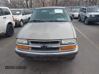 ✅ 2001 Chevrolet S-10 LS • VIN: 1GCDT13W81K222001 • Лот: 41255006. Опубликован ранее на IAAI с пробегом 187 012 миль. Бесплатный доступ к архиву аукционных продаж из США и подробный отчёт об истории автомобиля на DreamBid. Изображение 6.