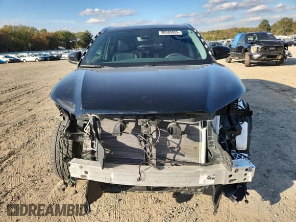 ✅ 2019 Toyota Highlander XLE • VIN: 5TDKZRFH5KS355813 • Lot: 90589535. Listed on Copart with 28,603 mi. Free auction sales archive from the USA and detailed vehicle history report at DreamBid. Image 5.