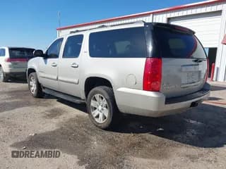 ✅ 2008 GMC Yukon XL SLT 4SB • VIN: 1GKFK16388J142893 • Lot: 43406997. Wystawiony na IAAI z przebiegiem 211 228 mil. Bezpłatny archiwum sprzedaży aukcyjnych z USA i szczegółowy raport historii pojazdu na DreamBid. Zdjęcie 3.