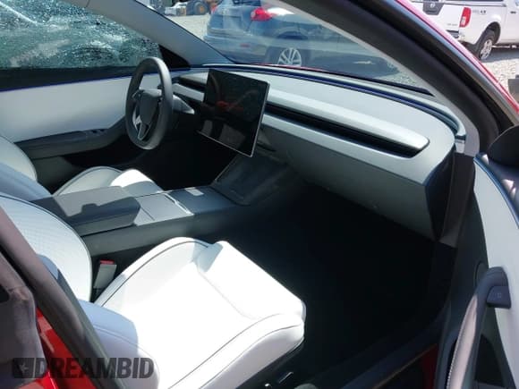 ✅ 2024 Tesla Model 3 Performance • VIN: 5YJ3E1ET9RF897132 • Лот: 42180109. Опубликован ранее на IAAI с пробегом 2 625 миль. Бесплатный доступ к архиву аукционных продаж из США и подробный отчёт об истории автомобиля на DreamBid. Изображение 5.