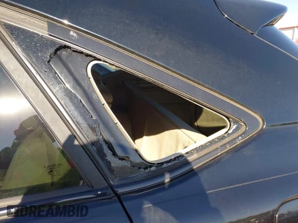 ✅ 2008 Lexus RX 350 • VIN: 2T2HK31U28C048855 • Lot: 43527021. Listed on IAAI with 229,266 mi. Free auction sales archive from the USA and detailed vehicle history report at DreamBid. Image 19.