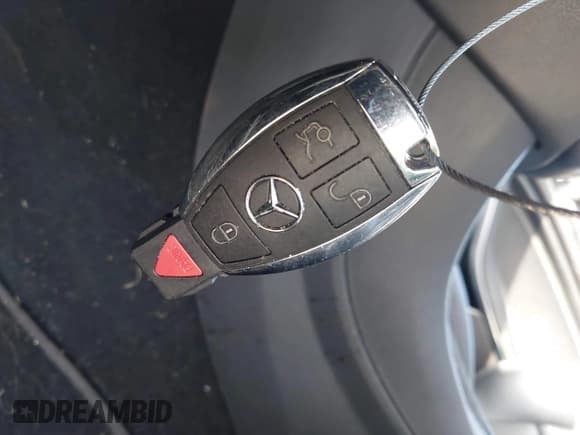 ✅ 2019 Mercedes-Benz CLA 250 • VIN: WDDSJ4EB4KN698650 • Lot: 43721008. Wystawiony na IAAI z przebiegiem 153 661 mil. Bezpłatny archiwum sprzedaży aukcyjnych z USA i szczegółowy raport historii pojazdu na DreamBid. Zdjęcie 11.
