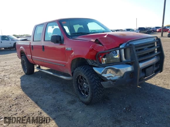✅ 1999 Ford F-250 XL • VIN: 1FTNW20F8XEA78401 • Lot: 43347971. Wystawiony na IAAI z przebiegiem 333 081 mil. Bezpłatny archiwum sprzedaży aukcyjnych z USA i szczegółowy raport historii pojazdu na DreamBid. Zdjęcie 1.