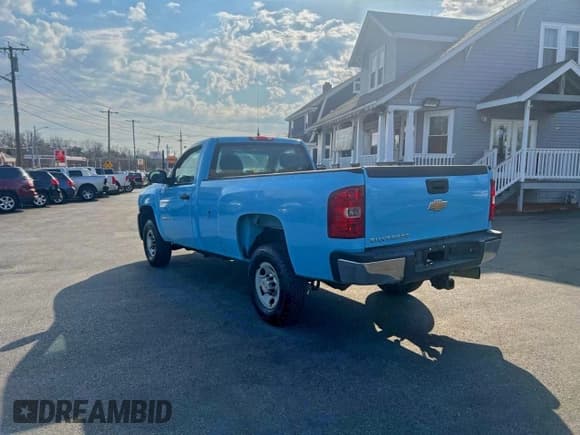 ✅ 2008 Chevrolet Silverado 2500HD Work Truck • VIN: 1GCHK24628E191572 • Лот: 95887625. Опубликован ранее на Copart с пробегом Не указан. Бесплатный доступ к архиву аукционных продаж из США и подробный отчёт об истории автомобиля на DreamBid. Изображение 3.