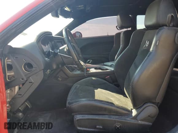 ✅ 2018 Dodge Challenger R/T Scat Pack • VIN: 2C3CDZFJ2JH225138 • Lot: 60020484. Wystawiony na Copart z przebiegiem 91 218 mil. Bezpłatny archiwum sprzedaży aukcyjnych z USA i szczegółowy raport historii pojazdu na DreamBid. Zdjęcie 7.