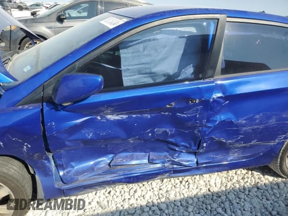 ✅ 2012 Hyundai Accent SE • VIN: KMHCU5AE6CU038768 • Лот: 76515434. Опубликован ранее на Copart с пробегом Не указан. Бесплатный доступ к архиву аукционных продаж из США и подробный отчёт об истории автомобиля на DreamBid. Изображение 7.