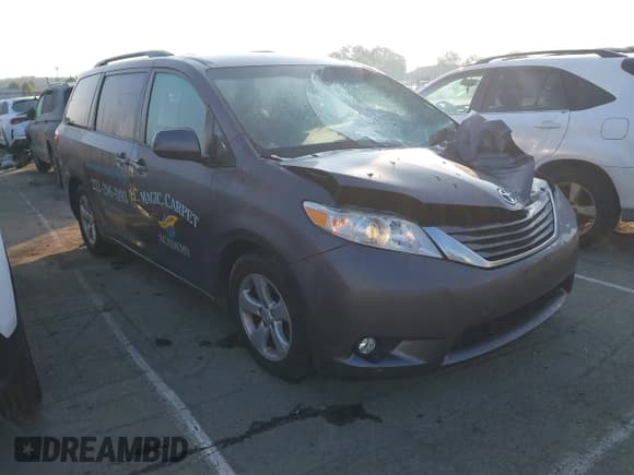 ✅ 2015 Toyota Sienna LE AAS • VIN: 5TDKK3DCXFS675224 • Lot: 42448400. Listed on IAAI with 152,705 mi. Free auction sales archive from the USA and detailed vehicle history report at DreamBid. Image 1.