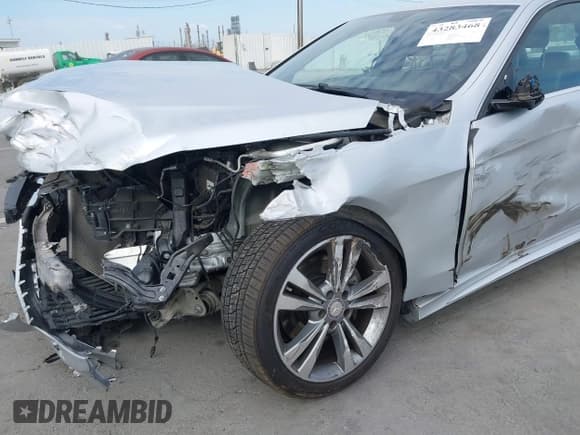 ✅ 2016 Mercedes-Benz E 350 Sport • VIN: WDDHF5KB8GB194620 • Лот: 43283468. Опубликован ранее на IAAI с пробегом 76 544 миль. Бесплатный доступ к архиву аукционных продаж из США и подробный отчёт об истории автомобиля на DreamBid. Изображение 6.