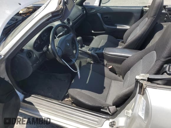 ✅ 2000 Mazda MX-5 Miata • VIN: JM1NB3532Y0151213 • Lot: 61210705. Listed on Copart with 148,913 mi. Free auction sales archive from the USA and detailed vehicle history report at DreamBid. Image 7.