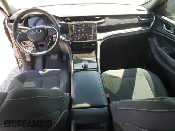 ✅ 2025 Jeep Grand Cherokee Altitude X • VIN: 1C4RJHAG5SC288016 • Lot: 67479235. Listed on Copart with 17,880 mi. Free auction sales archive from the USA and detailed vehicle history report at DreamBid. Image 8.