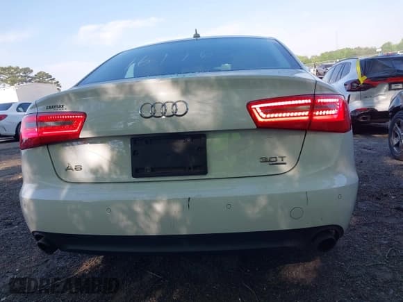 ✅ 2014 Audi A6 Premium Plus • VIN: WAUFGAFC4EN161763 • Lot: 42060821. Listed on IAAI with 105,603 mi. Free auction sales archive from the USA and detailed vehicle history report at DreamBid. Image 16.