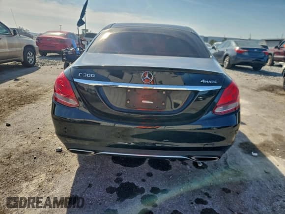 ✅ 2015 Mercedes-Benz C 300 • VIN: 55SWF4KB1FU059369 • Lot: 95170015. Wystawiony na Copart z przebiegiem 152 088 mil. Bezpłatny archiwum sprzedaży aukcyjnych z USA i szczegółowy raport historii pojazdu na DreamBid. Zdjęcie 6.