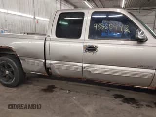 ✅ 1999 Chevrolet Silverado 1500 LS • VIN: 1GCEK19T0XE173081 • Lot: 43565442. Wystawiony na IAAI z przebiegiem Nie podano. Bezpłatny archiwum sprzedaży aukcyjnych z USA i szczegółowy raport historii pojazdu na DreamBid. Zdjęcie 6.