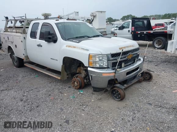 ✅ 2012 Chevrolet Silverado 2500HD • VIN: 1GB2KVCG2CZ253544 • Лот: 42990352. Опубликован ранее на IAAI с пробегом 334 578 миль. Бесплатный доступ к архиву аукционных продаж из США и подробный отчёт об истории автомобиля на DreamBid. Изображение 1.