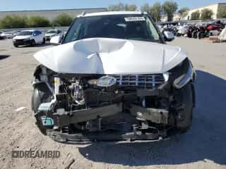 ✅ 2023 Hyundai Venue SEL • VIN: KMHRC8A32PU240882 • Лот: 58542184. Размещён на Copart с пробегом 23 776 миль миль. Получите бесплатный доступ к архиву аукционных продаж из США и посмотрите подробный отчёт об истории автомобиля на DreamBid. Изображение 5.