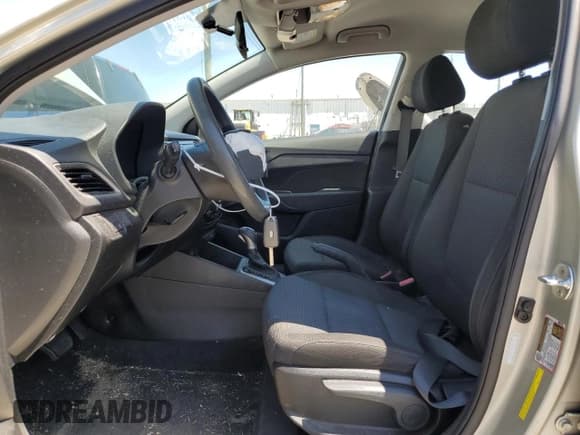 ✅ 2020 Hyundai Accent SE • VIN: 3KPC24A65LE105128 • Лот: 62473734. Опубликован ранее на Copart с пробегом 96 646 миль. Бесплатный доступ к архиву аукционных продаж из США и подробный отчёт об истории автомобиля на DreamBid. Изображение 7.