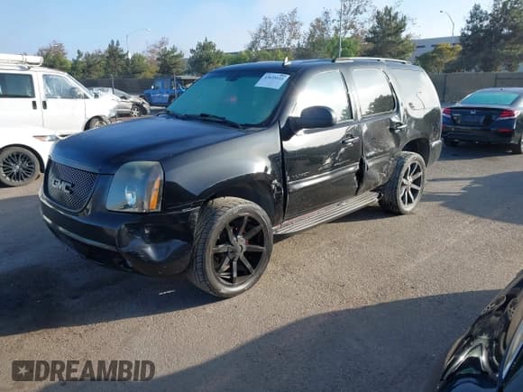 ✅ 2007 GMC Yukon SLT • VIN: 1GKFC13007R249539 • Лот: 43635111. Опубликован ранее на IAAI с пробегом Не указан. Бесплатный доступ к архиву аукционных продаж из США и подробный отчёт об истории автомобиля на DreamBid. Изображение 17.