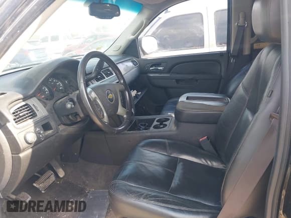 ✅ 2011 Chevrolet Suburban LT • VIN: 1GNSCJE07BR259203 • Lot: 42888910. Listed on IAAI with 246,717 mi. Free auction sales archive from the USA and detailed vehicle history report at DreamBid. Image 5.