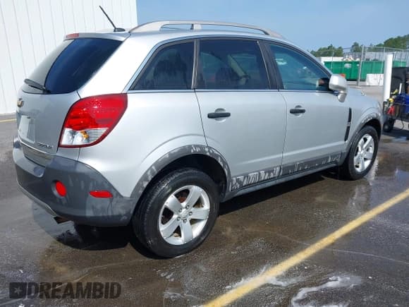 ✅ 2012 Chevrolet Captiva Sport LS • VIN: 3GNAL2EK4CS615575 • Lot: 42440218. Wystawiony na IAAI z przebiegiem 153 279 mil. Bezpłatny archiwum sprzedaży aukcyjnych z USA i szczegółowy raport historii pojazdu na DreamBid. Zdjęcie 4.