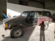 ✅ 1986 Toyota 4Runner • VIN: JT4RN62D4G0035551 • Lot: 81623824. Wystawiony na Copart z przebiegiem 137 178 mil. Bezpłatny archiwum sprzedaży aukcyjnych z USA i szczegółowy raport historii pojazdu na DreamBid. Zdjęcie 1.