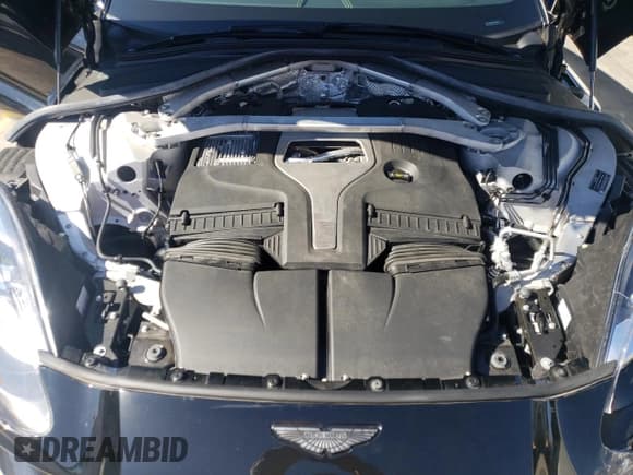 ✅ 2022 Aston Martin DBX • VIN: SD7VUJAW1NTV05151 • Lot: 70043184. Wystawiony na Copart z przebiegiem 14 345 mil. Bezpłatny archiwum sprzedaży aukcyjnych z USA i szczegółowy raport historii pojazdu na DreamBid. Zdjęcie 13.