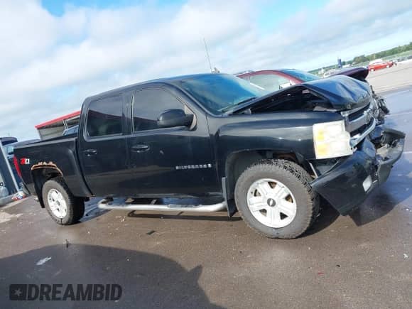 2007 Chevrolet Silverado 1500 1LT with VIN 3GCEK13MX7G532298, listed as a IAAI auction lot 42661195 with 136,960 mi miles and . Bid and sale history available at DreamBid. Image 14.