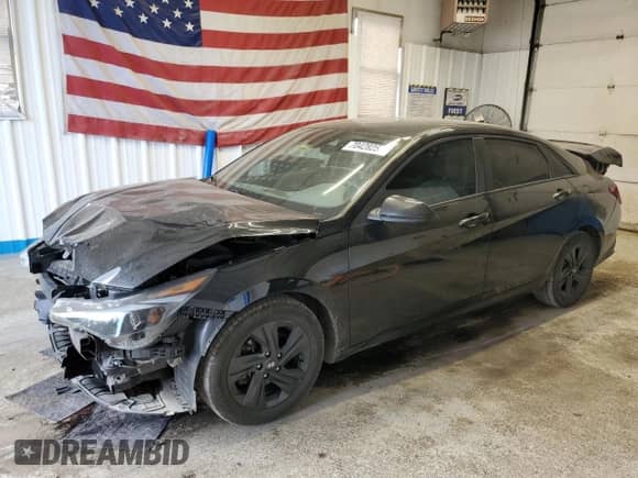 2021 Hyundai Elantra SEL with VIN KMHLM4AG5MU070236, listed as a Copart auction lot 70428255 with 83,245 mi miles and Salvage title. Bid and sale history available at DreamBid. Image 1.