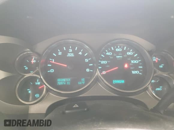 ✅ 2011 Chevrolet Silverado 1500 LT • VIN: 1GCRCSE08BZ349828 • Лот: 84787485. Опубликован ранее на Copart с пробегом 70 974 миль. Бесплатный доступ к архиву аукционных продаж из США и подробный отчёт об истории автомобиля на DreamBid. Изображение 9.