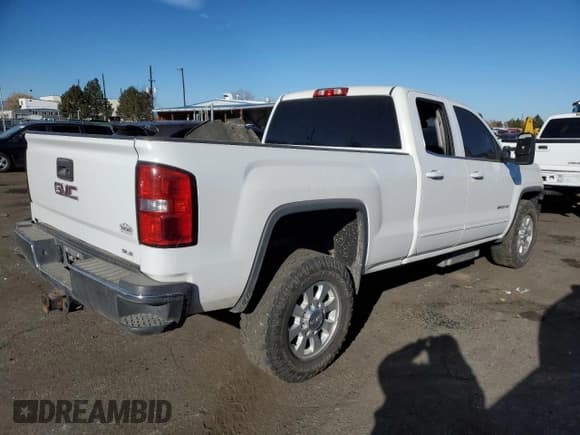 ✅ 2015 GMC Sierra 2500HD SLE • VIN: 1GT22YE87FZ100892 • Лот: 81561354. Опубликован ранее на Copart с пробегом Не указан. Бесплатный доступ к архиву аукционных продаж из США и подробный отчёт об истории автомобиля на DreamBid. Изображение 3.