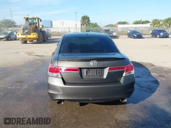 ✅ 2011 Honda Accord EX-L • VIN: 1HGCP3F80BA019217 • Lot: 43775955. Wystawiony na IAAI z przebiegiem 110 791 mil. Bezpłatny archiwum sprzedaży aukcyjnych z USA i szczegółowy raport historii pojazdu na DreamBid. Zdjęcie 16.