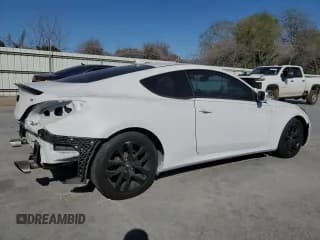 ✅ 2016 Hyundai Genesis Coupe 3.8L Base • VIN: KMHHT6KJ8GU136572 • Lot: 48153425. Wystawiony na Copart z przebiegiem 65 406 mil. Bezpłatny archiwum sprzedaży aukcyjnych z USA i szczegółowy raport historii pojazdu na DreamBid. Zdjęcie 3.