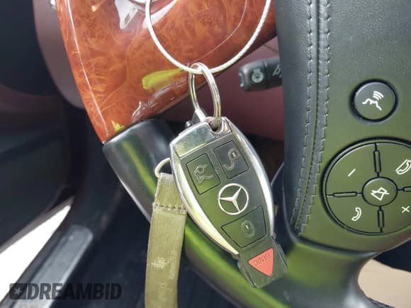 ✅ 2011 Mercedes-Benz S 550 • VIN: WDDNG8GBXBA377669 • Lot: 43324448. Wystawiony na IAAI z przebiegiem 109 925 mil. Bezpłatny archiwum sprzedaży aukcyjnych z USA i szczegółowy raport historii pojazdu na DreamBid. Zdjęcie 11.