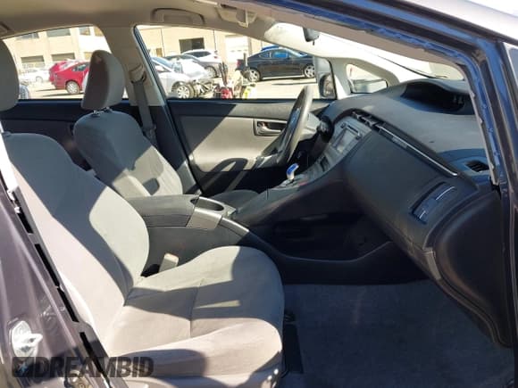 ✅ 2014 Toyota Prius Four • VIN: JTDKN3DU7E1779102 • Лот: 43562096. Опубликован ранее на IAAI с пробегом 98 799 миль. Бесплатный доступ к архиву аукционных продаж из США и подробный отчёт об истории автомобиля на DreamBid. Изображение 5.