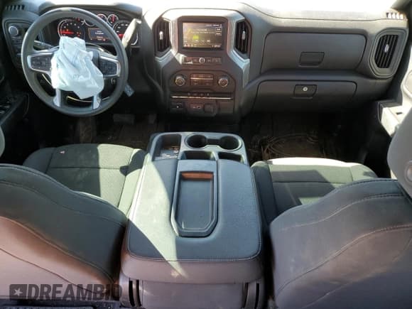 ✅ 2021 Chevrolet Silverado 1500 Custom Trail Boss • VIN: 1GCPYCEF8MZ295033 • Lot: 86465795. Wystawiony na Copart z przebiegiem 84 299 mil. Bezpłatny archiwum sprzedaży aukcyjnych z USA i szczegółowy raport historii pojazdu na DreamBid. Zdjęcie 8.