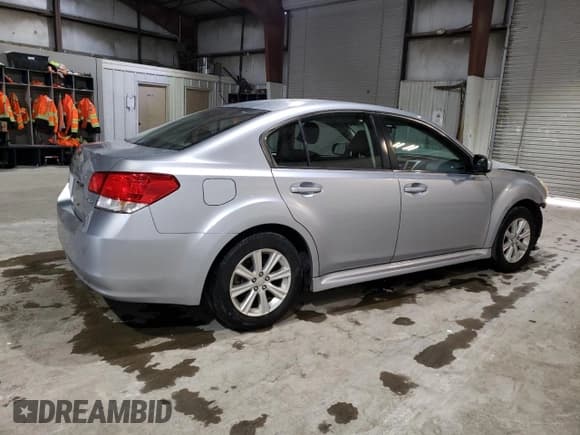 ✅ 2012 Subaru Legacy 2.5i • VIN: 4S3BMAA65C1031040 • Лот: 82585694. Опубликован ранее на Copart с пробегом 130 862 миль. Бесплатный доступ к архиву аукционных продаж из США и подробный отчёт об истории автомобиля на DreamBid. Изображение 3.