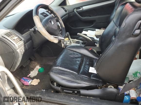 ✅ 2004 Honda Accord EX • VIN: 1HGCM82694A004924 • Lot: 72211404. Listed on Copart with 207,751 mi. Free auction sales archive from the USA and detailed vehicle history report at DreamBid. Image 7.