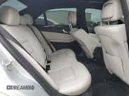 ✅ 2016 Mercedes-Benz E 350 Sport • VIN: WDDHF5KB0GB301384 • Лот: 85889775. Опубликован ранее на Copart с пробегом 159 493 миль. Бесплатный доступ к архиву аукционных продаж из США и подробный отчёт об истории автомобиля на DreamBid. Изображение 10.